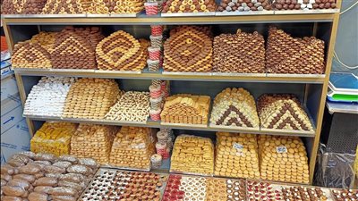 الكعك بـ 150.. تعرف على أسعار الحلويات قبل عيد الفطر فى المنيا