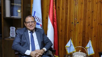 متي يجوز لصاحب العمل إيقاف العامل مع استمرار راتبه؟.. 3 حالات احذرهم |خاص