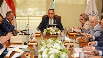 الرعاية الصحية تفوز بجائزة التمريض وتقر قرارات تطويرية مهمة