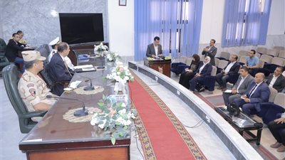 محافظ سوهاج يعقد اجتماعًا لبحث الاستعدادات النهائية لامتحانات الثانوية العامة