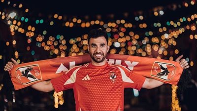 ما أشبه الليلة بالبارحة.. متعب وتريزيجه وجمهور الأهلي