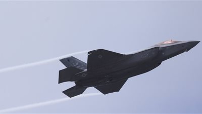 أمريكا تقلّص صفقة القرن.. البنتاجون يخفّض مقاتلات F-35 للنصف بموازنة 2025