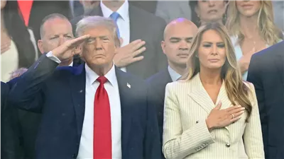 احتفالات واستعراضات ومواجهات.. هكذا ظهر ترامب وميلانيا في مشهد متوتر