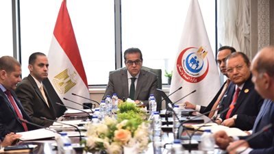 وزير الصحة يعقد اجتماعا لمتابعة الموقف التنفيذي لمكينة منظومة التأمين الصحي