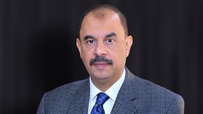 محافظ سوهاج يشكل لجنة لتطوير شارع المحطة والمناطق المحيطة