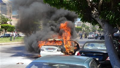 ولعت وهي ماشية.. نشوب حريق في سيارة بسبب ماس كهربائي بسوهاج