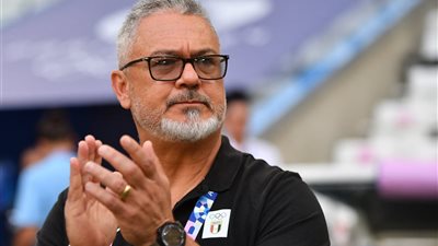 ميكالي يكشف كواليس خسارة منتخب مصر بسداسية.. ويتحدث عن عرض الزمالك