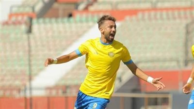 الإسماعيلي يُغرم مروان حمدي 200 ألف جنيه بعد ظهوره بقميص بيراميدز