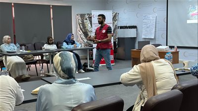تدريب عشرات المتطوعين في مجال الصحة المجتمعية والإسعاف الأولي