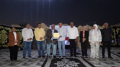 محافظ السويس يكرم أبطال ذوي الهمم ويؤكد دعم الشباب خلال