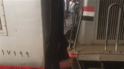 اصطدام قطار بالمصد الخرساني في محطة مصر برمسيس| صور