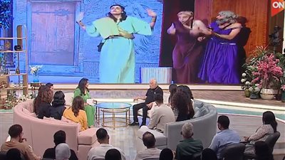 طلاب معهد الفنون المسرحية يبدعون في عرض إغريقي ويكشفون أسرار بدايتهم