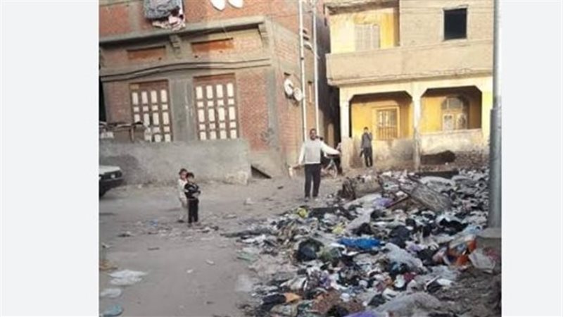 القمامة فى قرية طبل