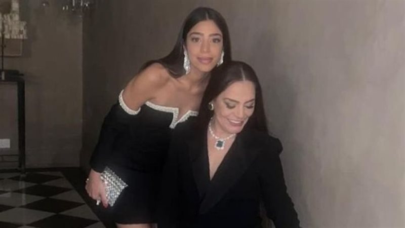 شريهان وابنتها