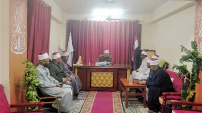 لضبط سير العمل..اجتماع موسّع لمدير أوقاف الوادي الجديد بمديري المديريات