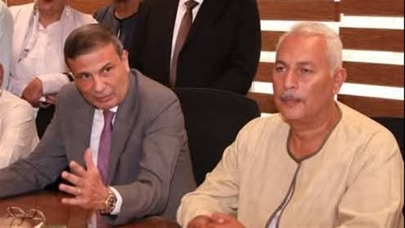 وزير الزراعة ونقيب
