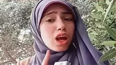 بالكلبشات تحت حراسة مشددة.. لحظة وصول التيك توكر علياء قمرون للتحقيق بالغربية