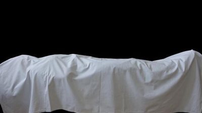 هل يجوز قص أظافر الميت وحلاقة شعره؟.. دار الإفتاء توضح