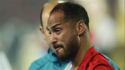 توفى أثناء إمامته صلاة المغرب .. الموت يفجع نجم الأهلي وليد سليمان