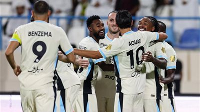 دوري روشن| شوط المحترفين.. بيرجوين يتقدم للاتحاد وريتيجي يسجل للقادسية