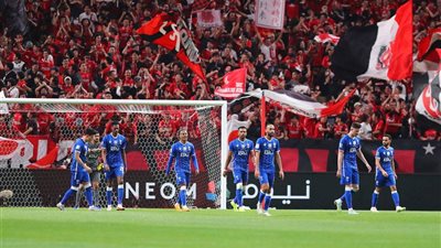 الهلال يبدأ مفاوضات رسمية مع ليون للتعاقد مع الحارس الفرنسي «باتويليت»