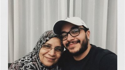 حسام داغر يستعيد ذكرياته مع والدته ويوجه لها رسالة مؤثرة