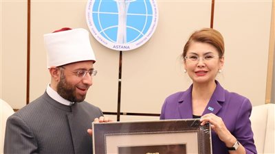 على هامش مؤتمر أستانا: وزيرة الثقافة الكازاخية تستقبل وزير الأوقاف