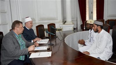 استمرار مقابلات الطلاب الوافدين المتقدمين لمنحة المجلس الأعلى للشئون الإسلامية