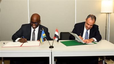 مصر ورواندا توقعان اتفاقية إعفاء متبادل للتأشيرات لحاملي الجوازات الرسمية
