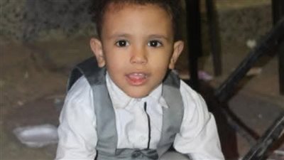 أول صورة للطفل أنس محمود ضحية السقوط من الطابق الرابع بمستشفى نجع حمادي بقنا