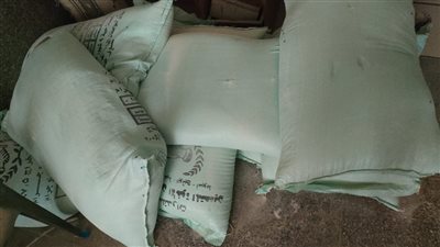 محافظ أسيوط: ضبط دقيق بلدي مدعم قبل تسريبه للسوق السوداء