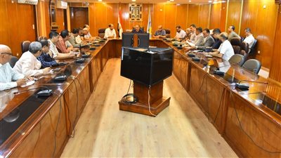 محافظ أسيوط: لا تهاون في تقنين أراضي الدولة ومحاسبة المقصرين فورًا