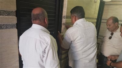 محافظ أسيوط: تشميع مخزن مواد غذائية بساحل سليم لمخالفته اشتراطات السلامة