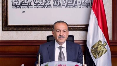 محافظ أسيوط يتابع حادث سقوط تروسيكل بمصرف بقرية سلام بمنقباد ويوجه بتوفير كاف