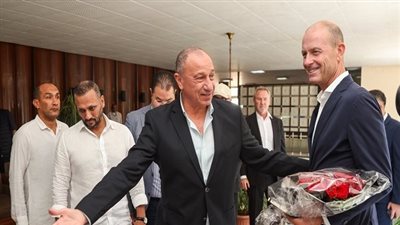 بتوجيهات توروب.. اجتماع طارئ في الأهلي لتجديد عقود اللاعبين