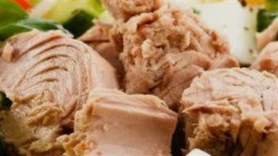 تحضير سلطة التونة بالمايونيز والذرة بخطوات بسيطة وطعم رائع