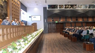 محافظ أسيوط: التربية قبل التعليم.. وضرورة تفعيل الأنشطة الطلابية المتكاملة