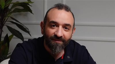 قبل افتتاح المتحف المصري.. عمرو سلامة يبرز أسباب فخره بمصر