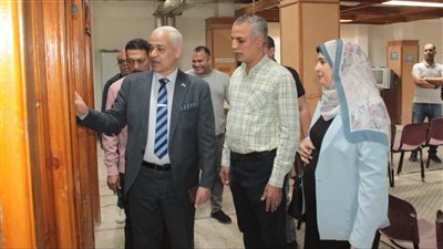 نائب رئيس جامعة أسيوط يتفقد مركز النيل للتنوير لمتابعة العمل والتطوير المستقبل