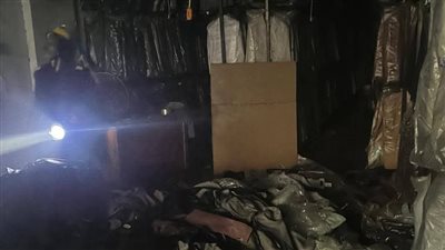 السيطرة على حريق مخزن مستلزمات ورقية بالمنيا دون إصابات