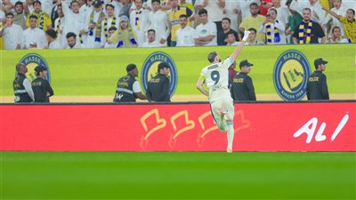 بـ10 لاعبين.. الاتحاد يُقصي النصر بهدفي بنزيما وعوار في كأس الملك السعودي