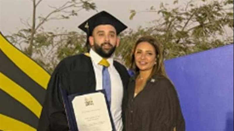 ليلى علوي ونجلها