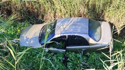 بالأسماء.. إصابة طبيبة و4 ممرضين إثر إنقلاب سيارة في ترعة بالبحيرة