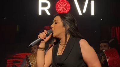 بعد أزمة الفيديوهات المسربة.. رحمة محسن تحيي حفلا  وتغني أنا مش عارفني