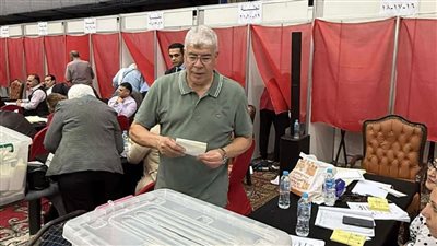 لمساندة بيبو.. أحمد شوبير يدلي بصوته في انتخابات النادي الأهلي