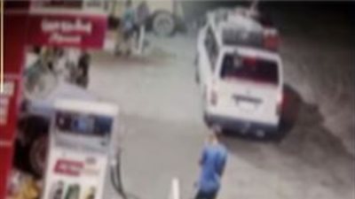 خلاف بمحطة بنزين.. التحقيق مع عامل لاتهامه بالتعدى على شخصين بالواحات