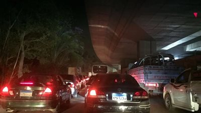 ازدحام مروري متزايد في ثالث أيام العيد بالقاهرة والجيزة وسط جهود لتخفيف الضغط