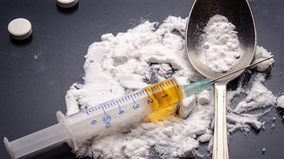 بعد انتشار فيديو لفتاة في حالة فقدان جزئي.. تعرف على مخدر الشبو وأعراضه