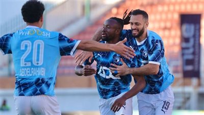 مدرب الكونغو يصطدم بيراميدز بضم فيستون مايلي في موعد نهائي كأس مصر