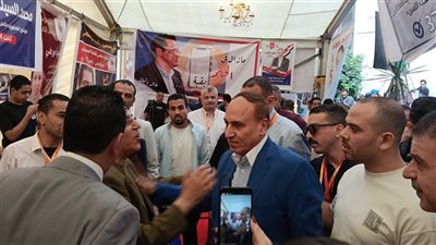 وصول الكاتب عبد المحسن سلامة إلى مقر نقابة الصحفيين